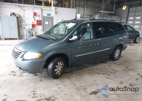 2006 Chrysler Town & Country Touring z USA, uszkodzony, nr VIN 2A4GP54L16R766839